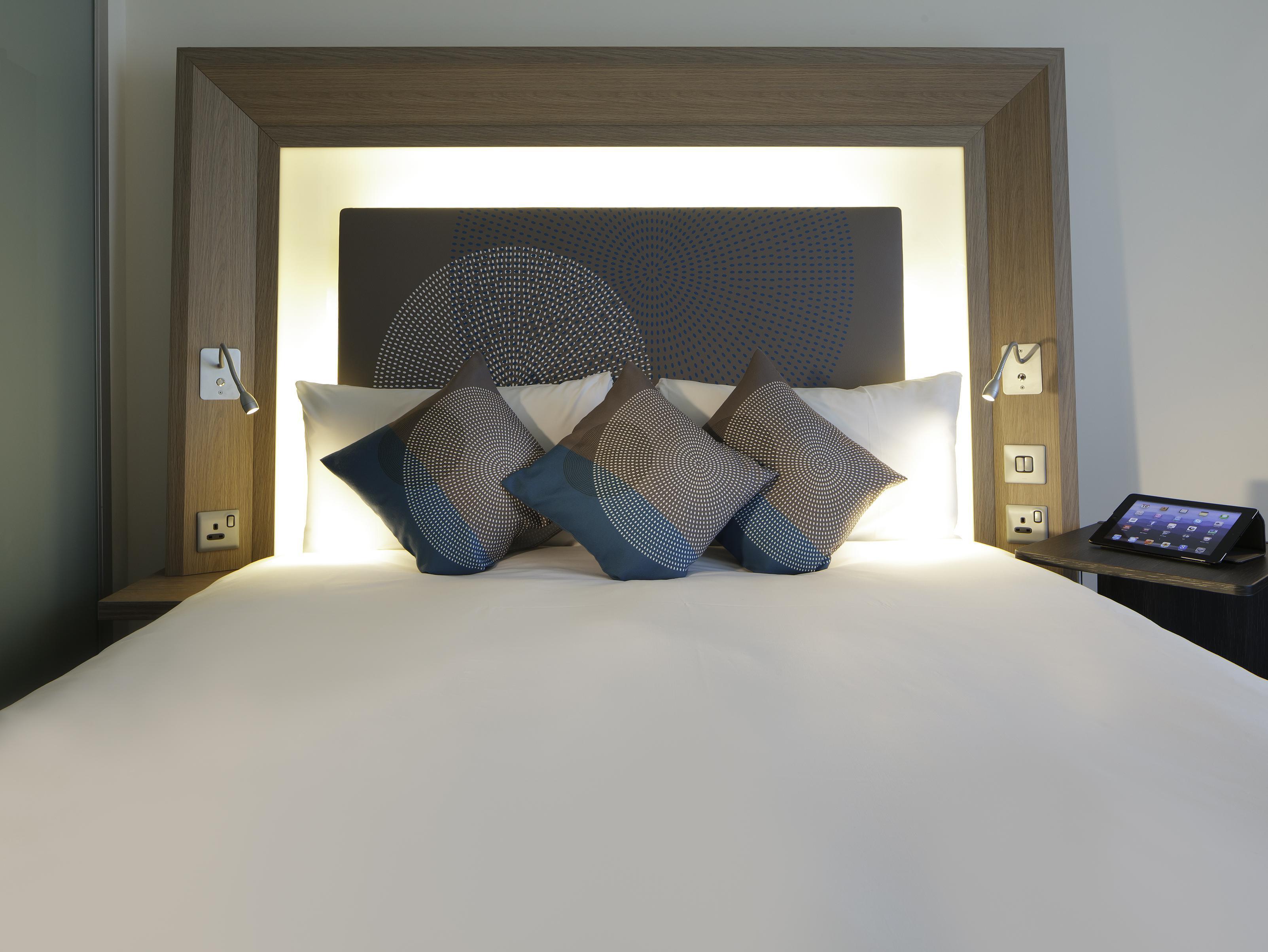 Novotel London Брентфорд Экстерьер фото