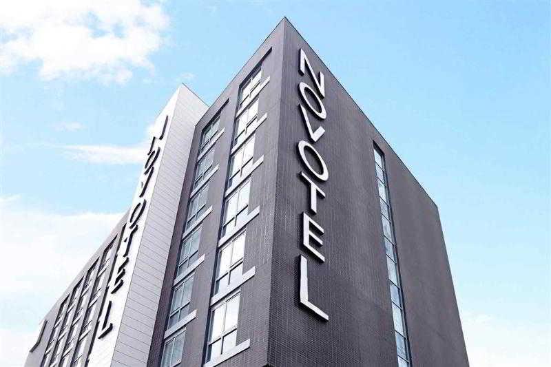 Novotel London Брентфорд Экстерьер фото