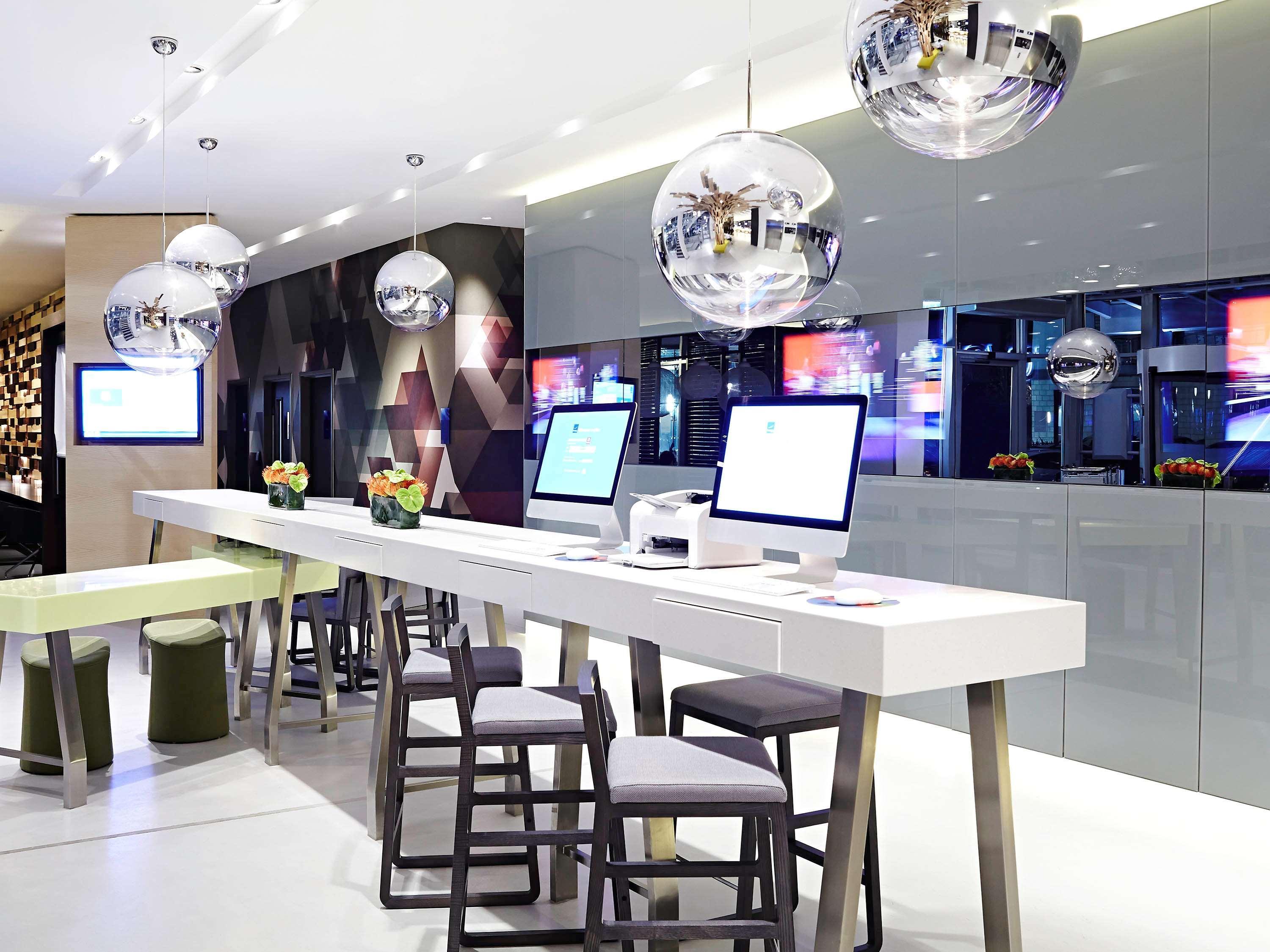 Novotel London Брентфорд Экстерьер фото
